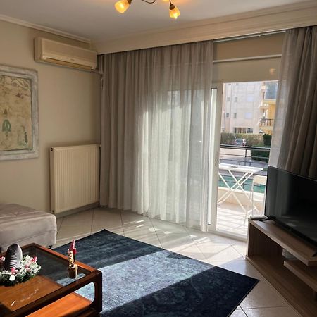 Parma'S Pool Apartment Peraía エクステリア 写真