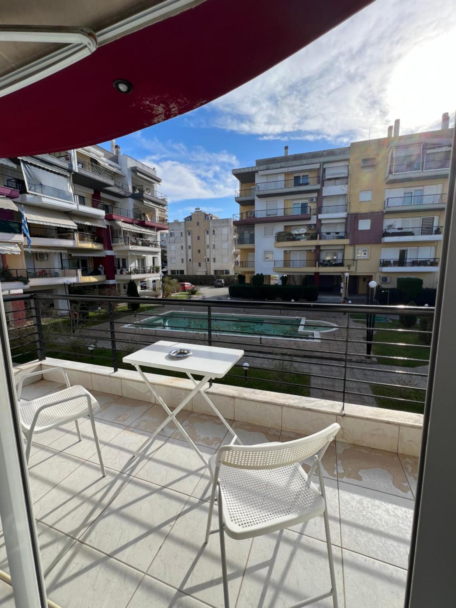 Parma'S Pool Apartment Peraía エクステリア 写真
